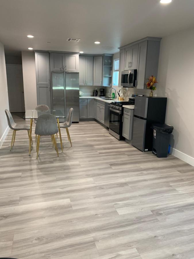 Private Room In New Appartment With Full Bath Los Angeles Exteriör bild