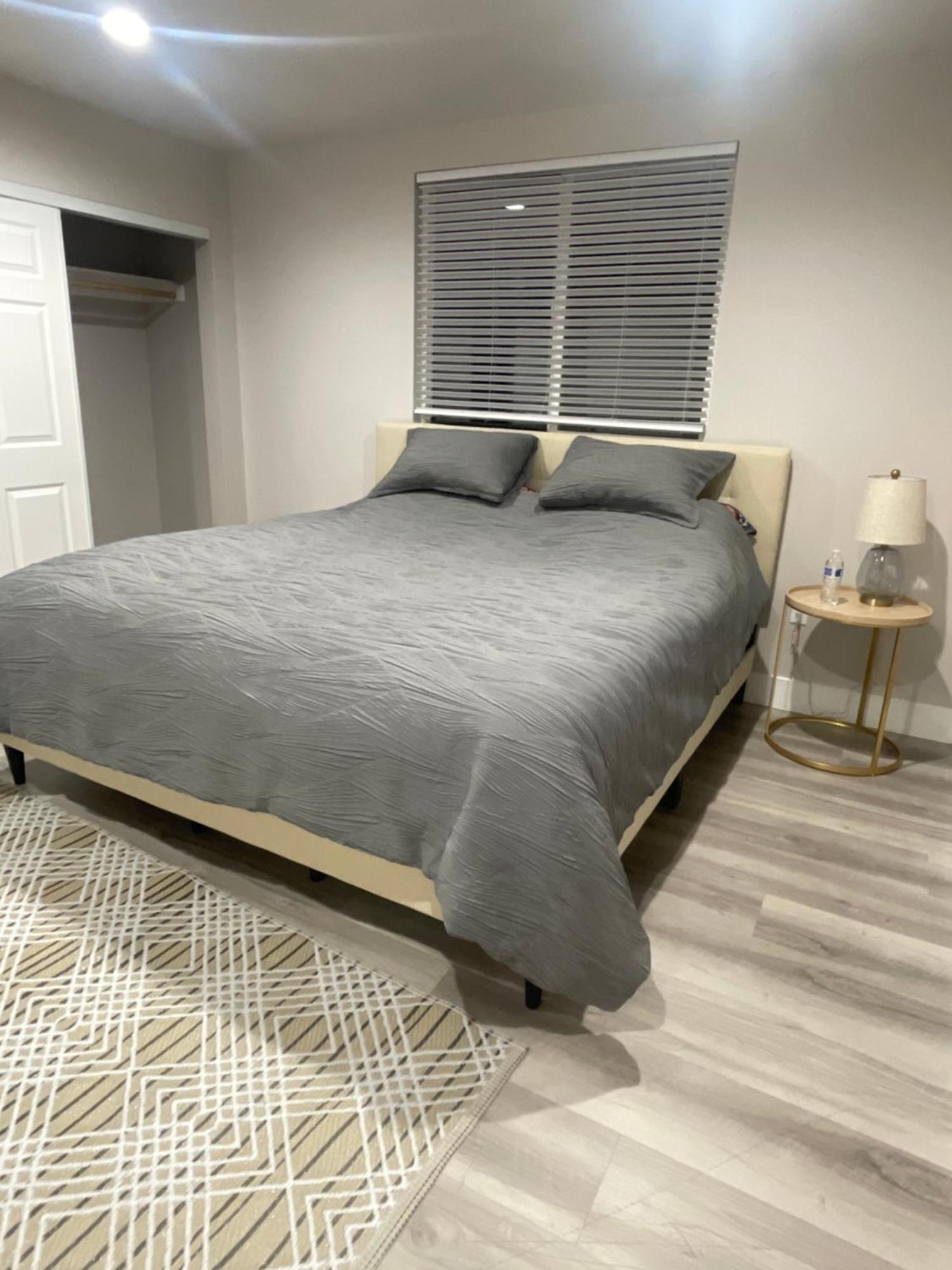 Private Room In New Appartment With Full Bath Los Angeles Exteriör bild